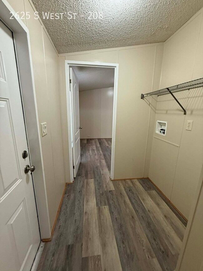 Foto del edificio - 2625 S West St