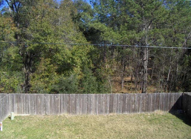 Building Photo - 22018 Willow Shadows Dr