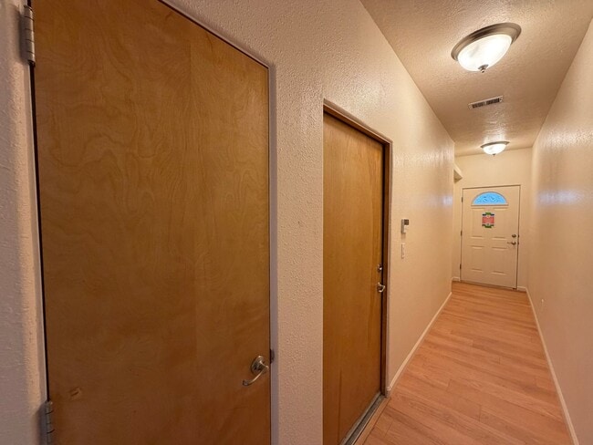 Building Photo - 1612 3rd St SW