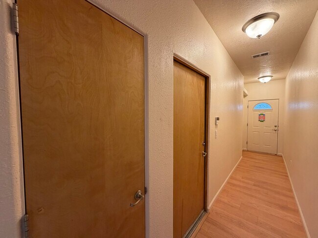 Foto del edificio - 1612 3rd St SW