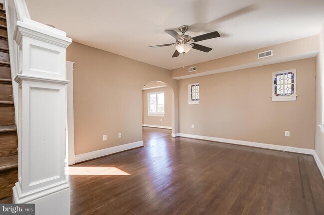 Building Photo - 2701 Kildaire Dr