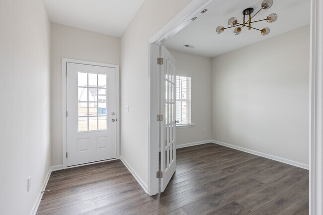 Building Photo - 5208 Trilogy Farm Dr