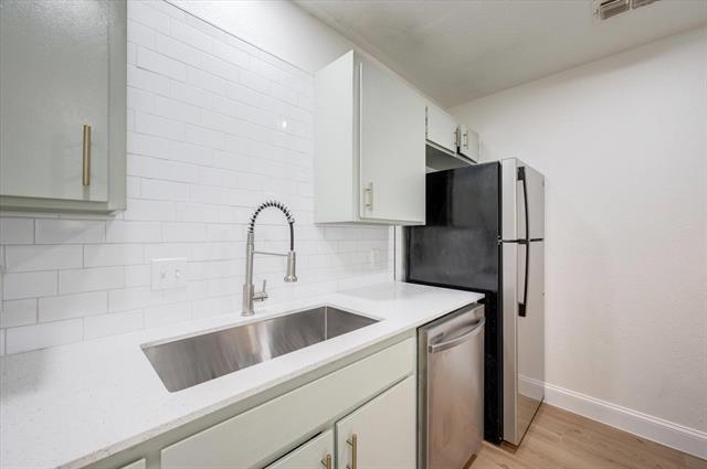 Foto del edificio - 805 W Chambers St