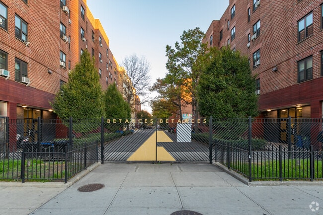 Building Photo - 510 East 146th Street
