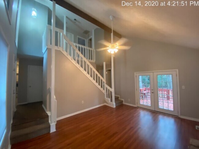 Building Photo - 5704 Cove Crest Cir