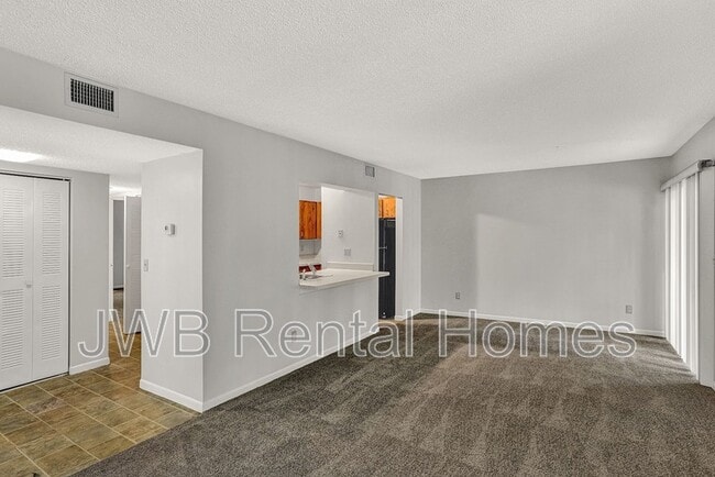 Building Photo - 3 Veronese Ct