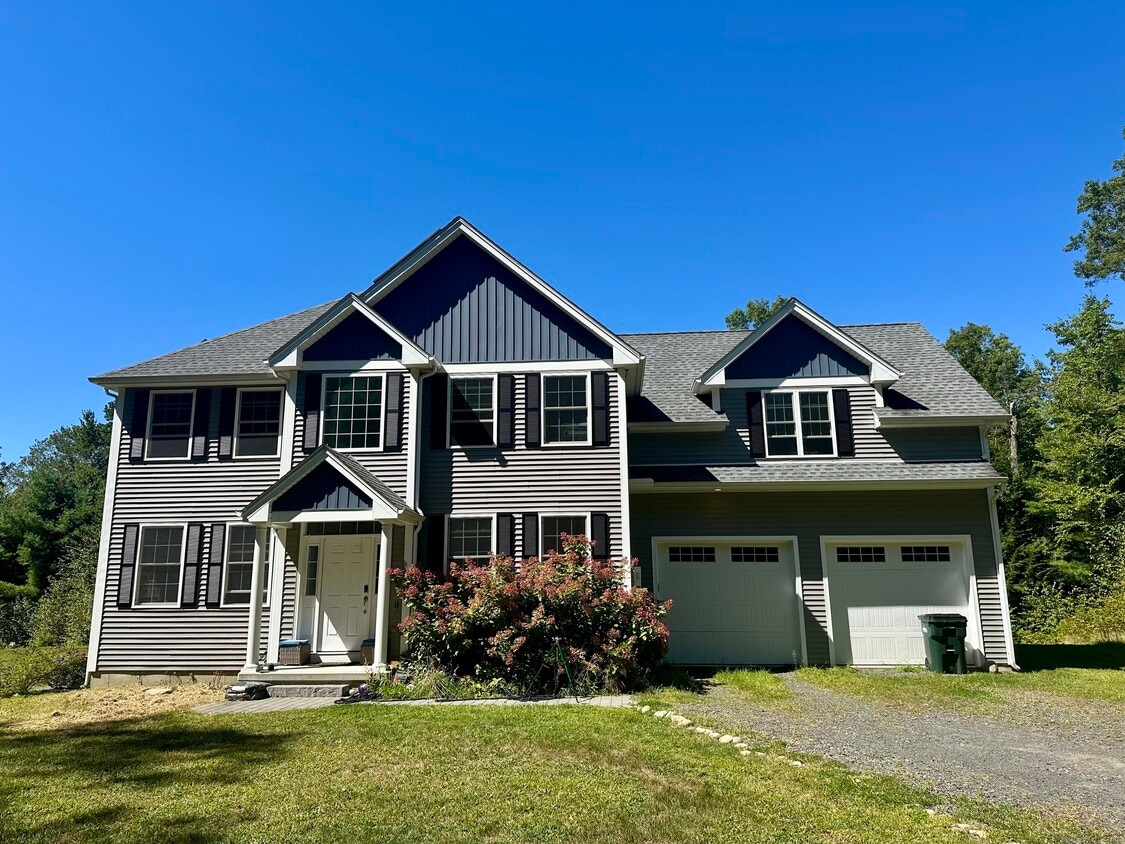 Foto principal - 102 Pheasant Ln