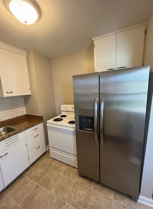 Foto del edificio - 3 Bedroom Home in Clintonville!