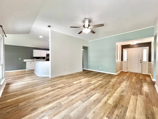 Building Photo - 104 Weatherby Ct