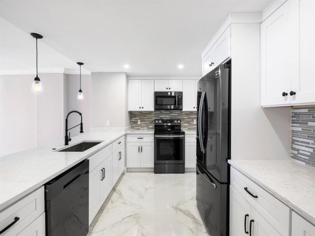 Foto principal - 1150 Hillsboro Mile