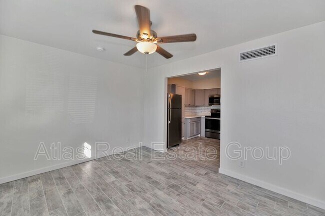 Building Photo - 2530 N 17th Way