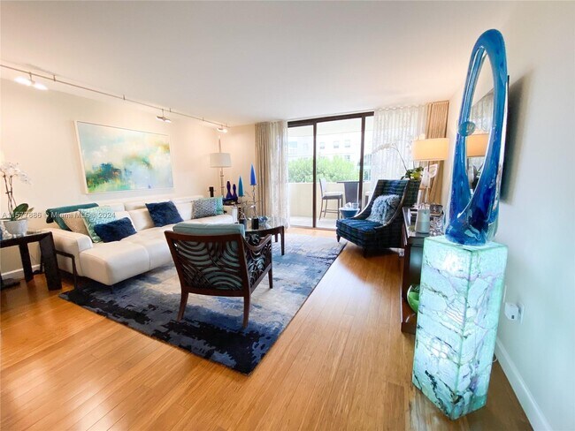 Foto del edificio - 600 Biltmore Way