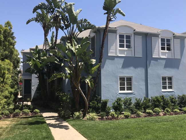 1930's 4plex updated kitchen and bath - 1422 Reeves St