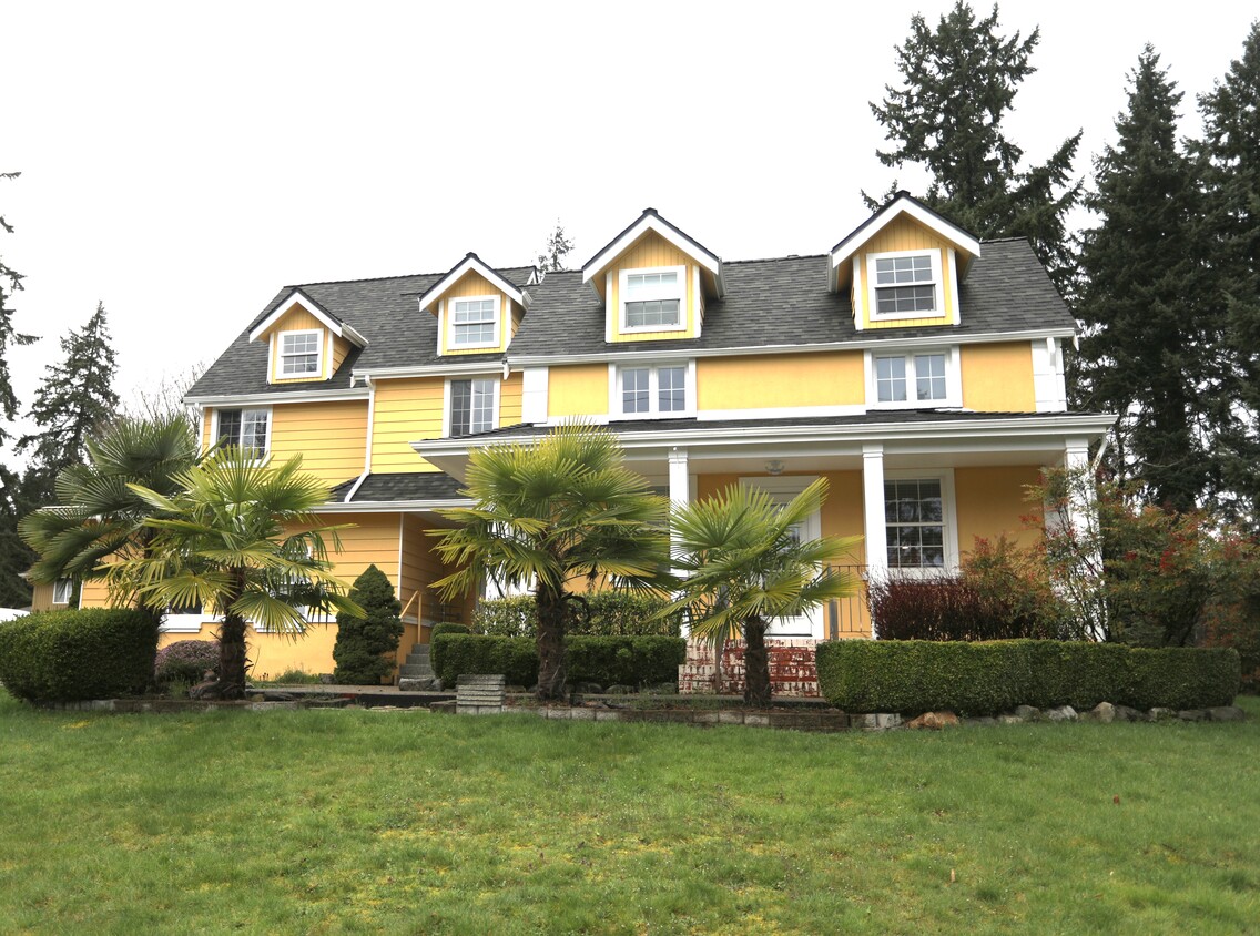 Foto principal - 3059 Bellevue Way NE