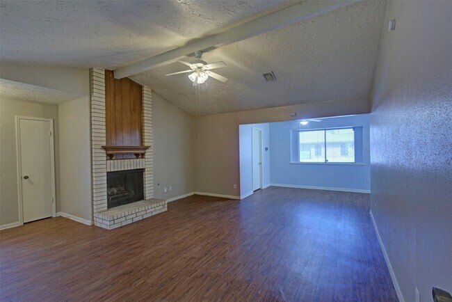 Building Photo - 3203 Mourning Dove Dr