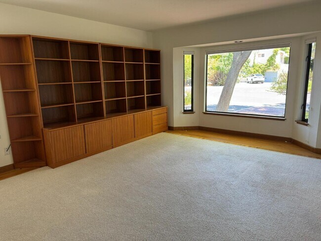 Foto del edificio - 773 W Greenwich Pl