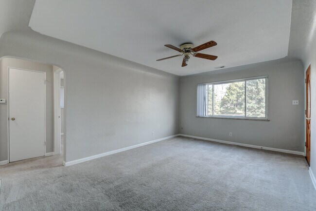 Building Photo - 4595 Zenobia St
