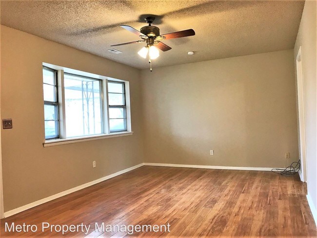 Building Photo - 3 br, 1.5 bath House - 1304 Sunset Dr.
