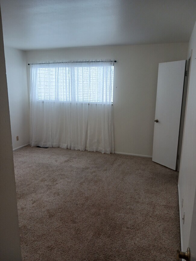 Building Photo - 4373 W Ponds Cir