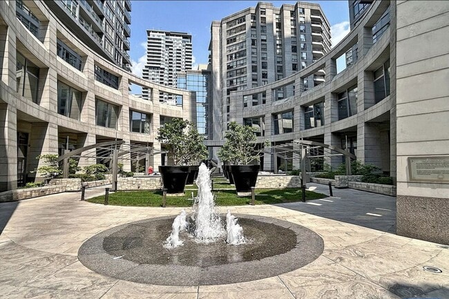 Building Photo - 2181 Yonge St