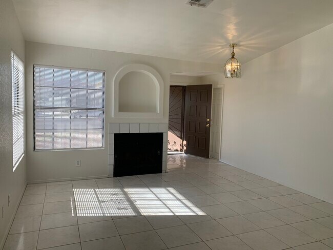 Building Photo - 7300 Lattimore Dr