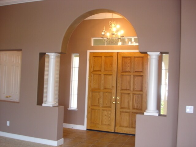 Building Photo - RARE ONE STORY EXECUTIVE HOME IN GATED COM...