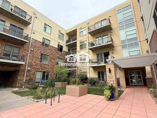 Building Photo - 3401 Arapahoe Ave