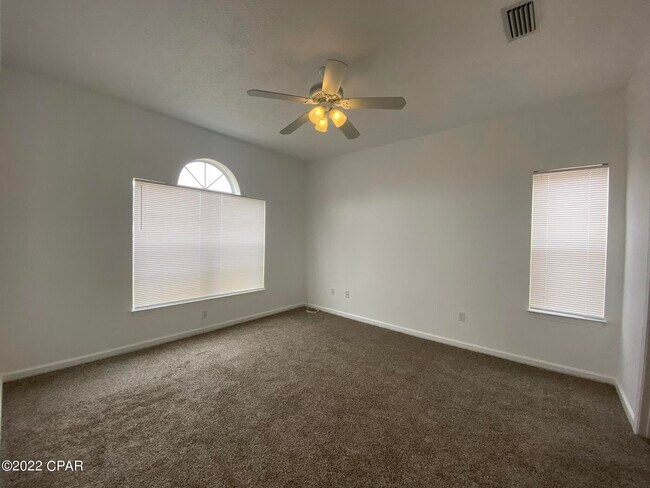 Foto del edificio - 11741 Seashore Ln