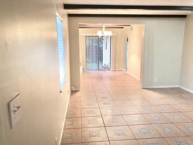 Foto del edificio - 813 NE 22nd Dr