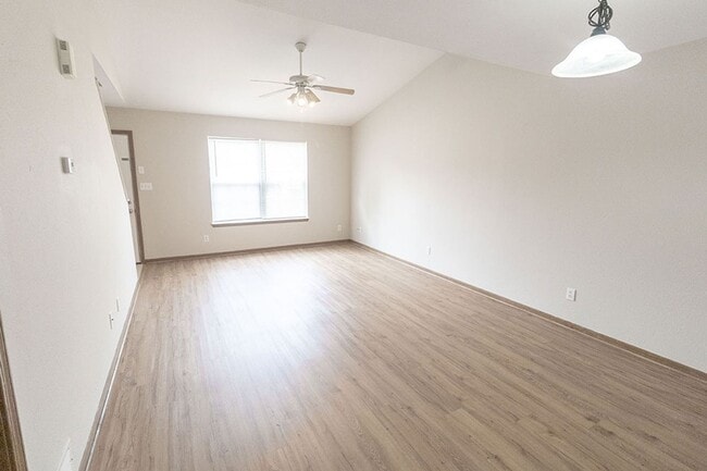 Foto del edificio - 3609-3611 Zinnia Dr.