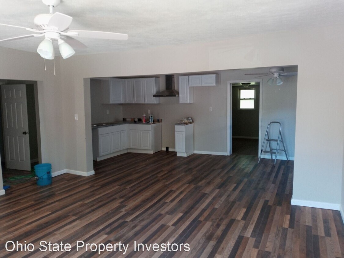 Building Photo - 3 br, 1 bath House - 194 S Oak
