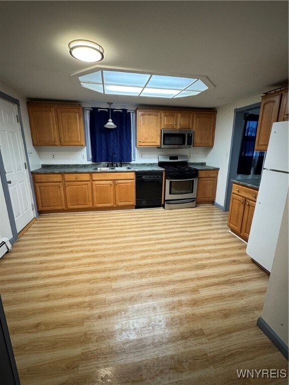 Foto del edificio - 1227 Losson Rd