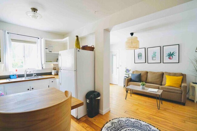 Foto del edificio - 3270 Cedar St