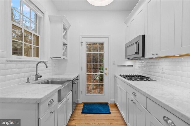 Foto del edificio - 1343 28th St NW