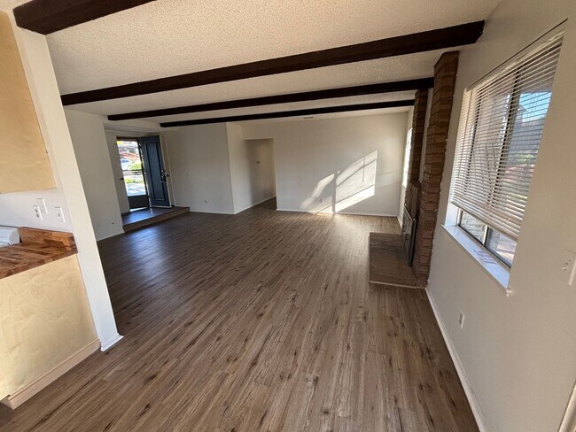 Foto del edificio - 274 Mountain View Dr