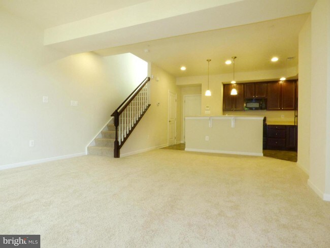 Building Photo - 339 Chessington Dr