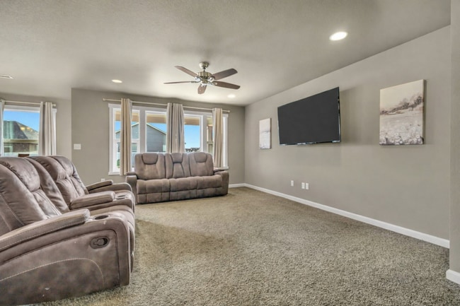 Building Photo - 508 L St NE