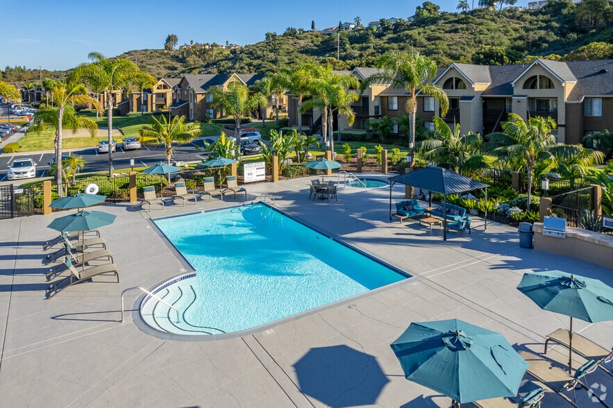 Beacon Cove - IMMEDIATE MOVE IN AVAILABLE!!