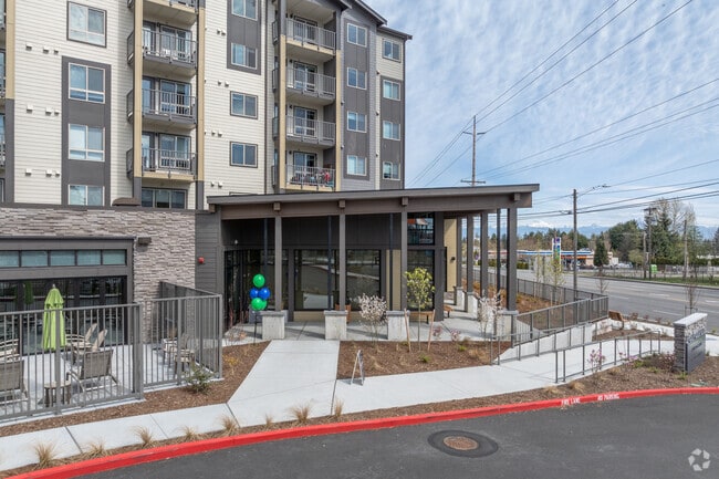 Entrada - Four Corners Apartments