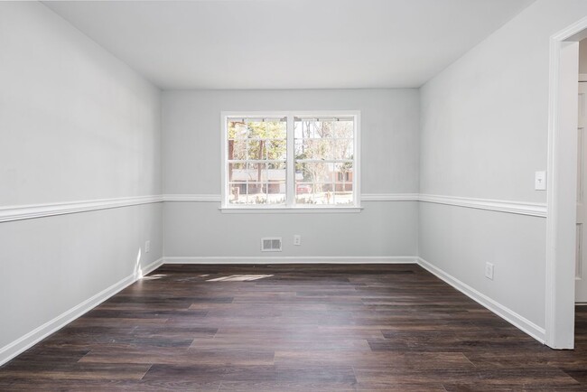 Building Photo - 1831 St Michaels Rd