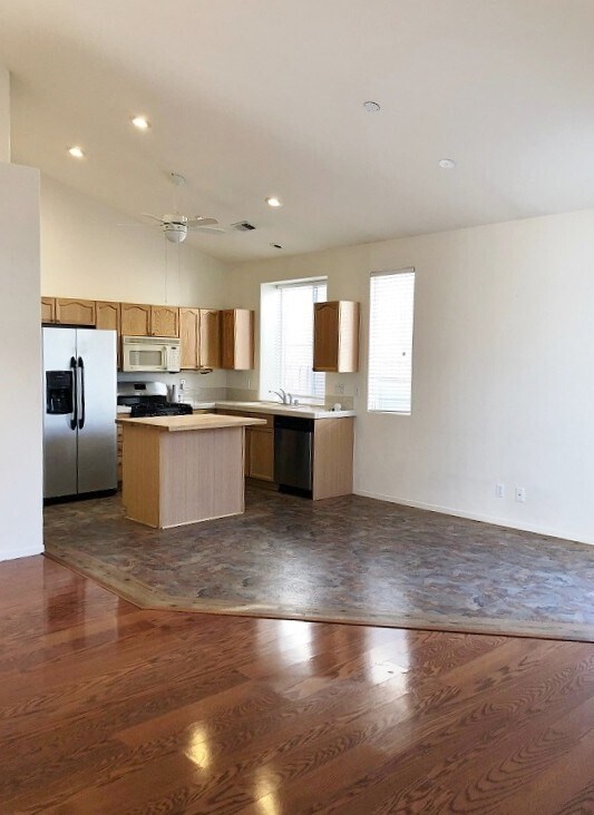 Foto del edificio - 3512 Heron's Circle