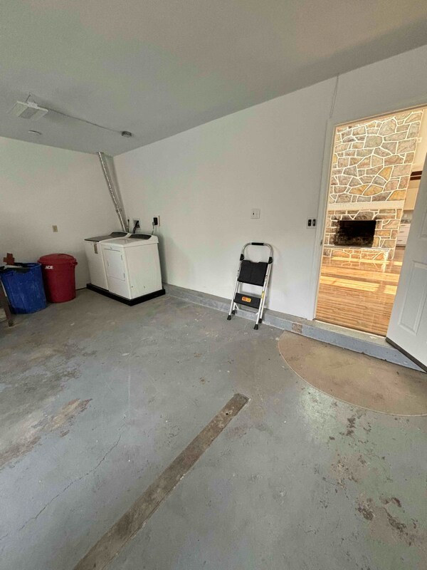 Building Photo - 2081 Pottstown Pike