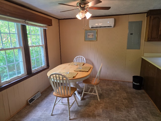 Building Photo - 332 Lytle Cove Rd