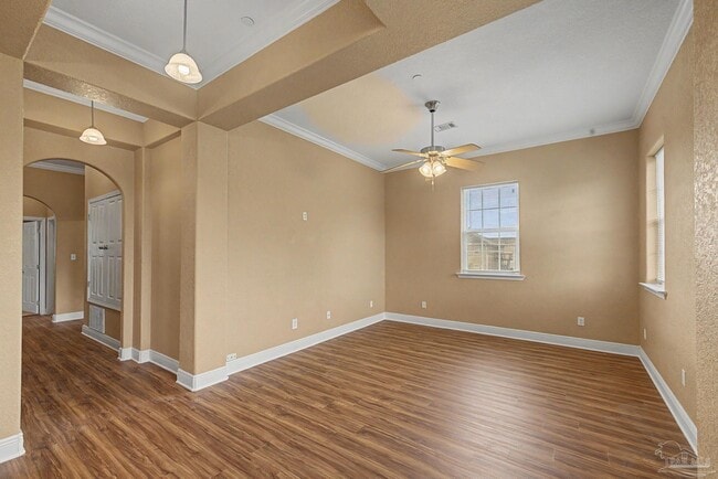 Building Photo - 542 S 72nd Ave