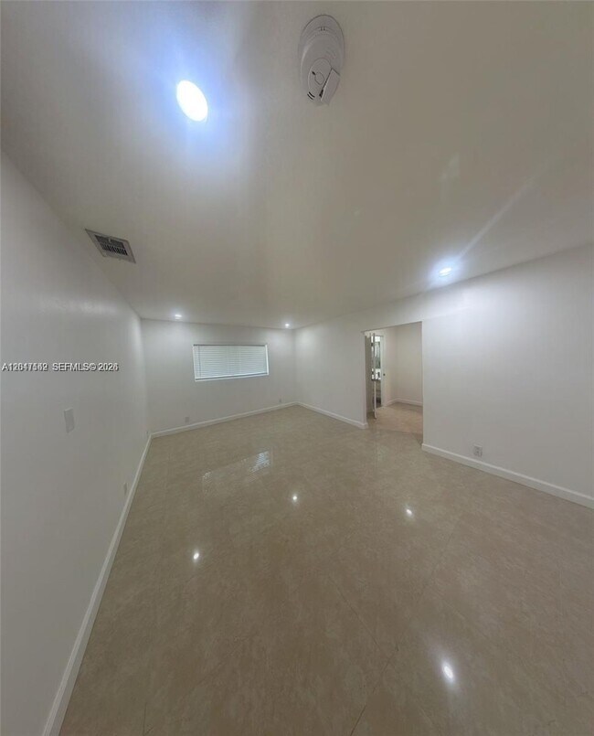 Foto del edificio - 2701 NW 105th Terrace