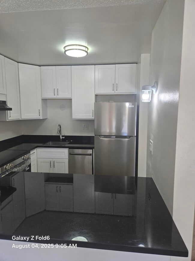 Building Photo - San Carlos Apartments LLC