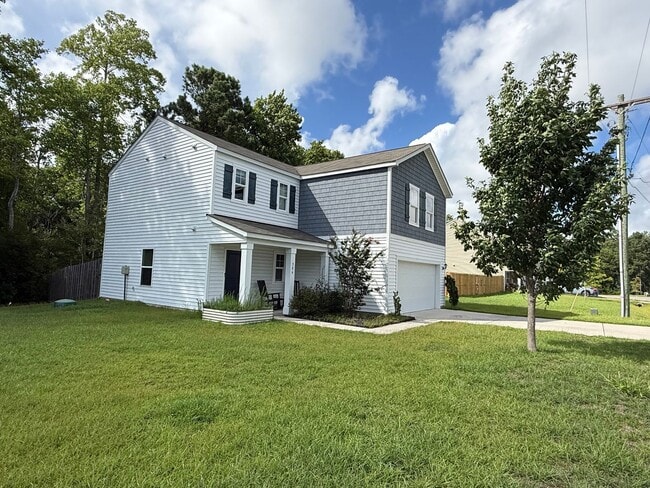 Building Photo - Fully Furnished - Move in Ready - Less than 12 month lease in SNEADS FERRY