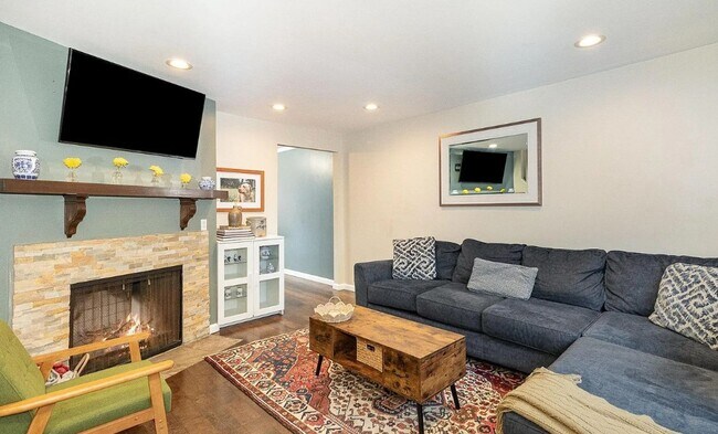 Foto del edificio - 2 Bedroom Townhome in Mechanicsburg