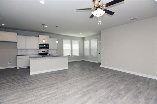 Building Photo - 708 Castlebar Ct