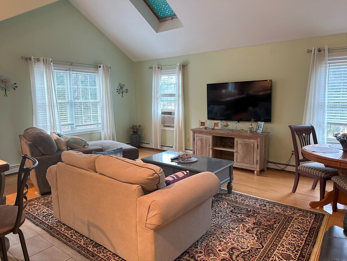 Living room - 90 Tuckie Rd